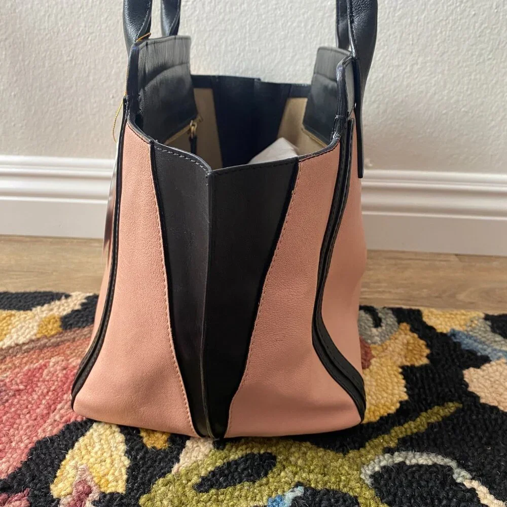 Chloé Alison Top Handle Leather Bag - Picture 12 of 16